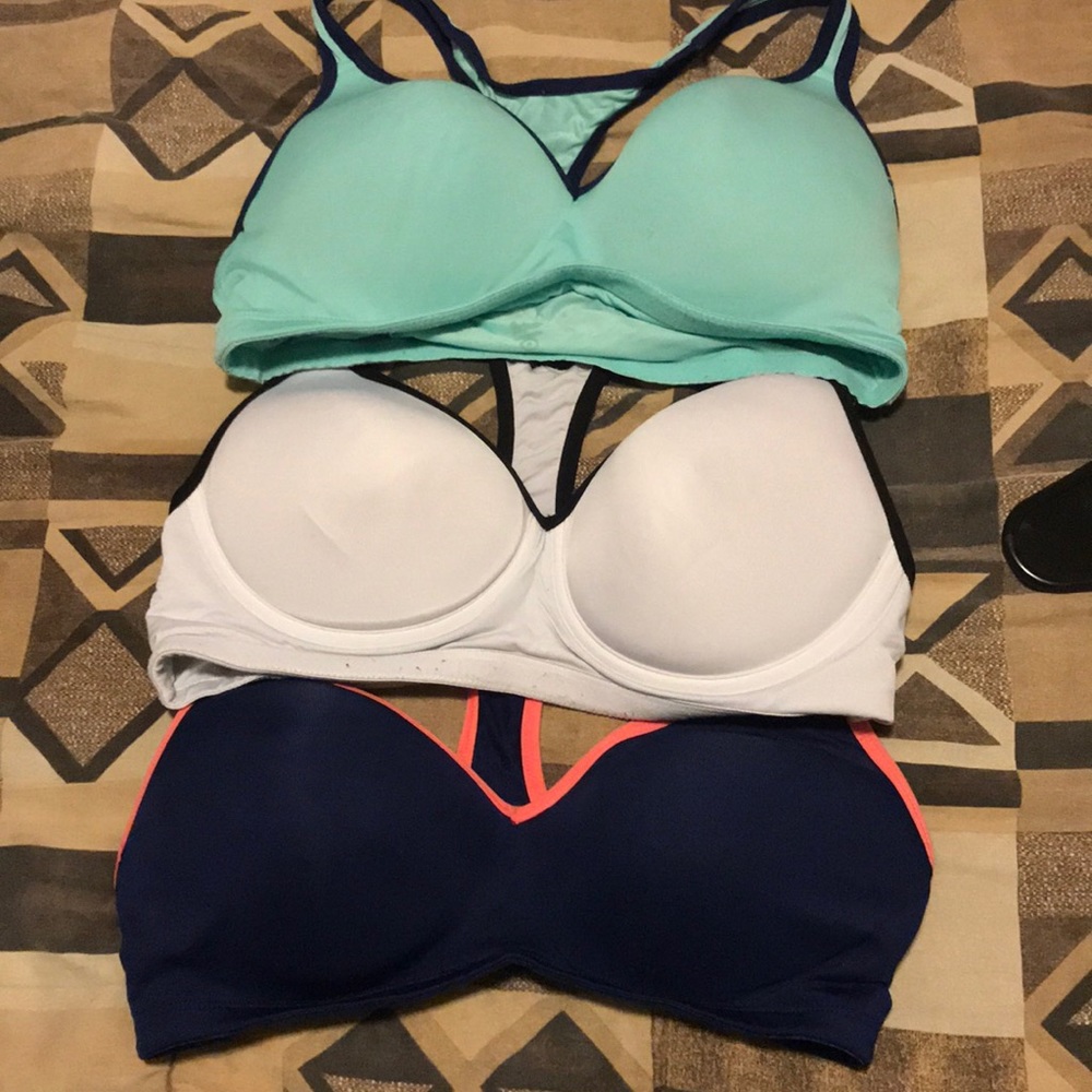 sports bra